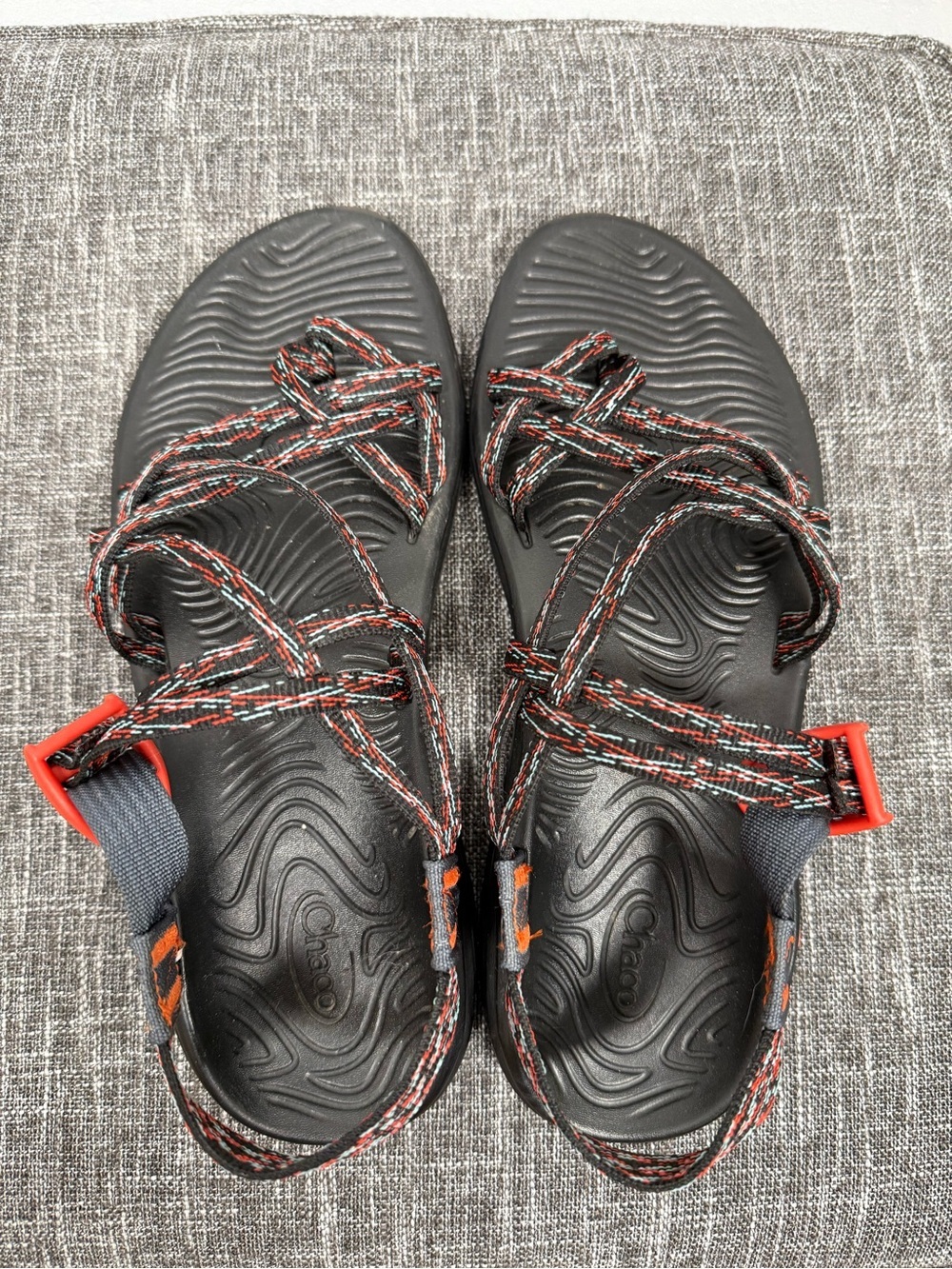 Chaco ZX/2 Sport Sandals Red Black Pattern Multi-Strap Size W10 Great Condition